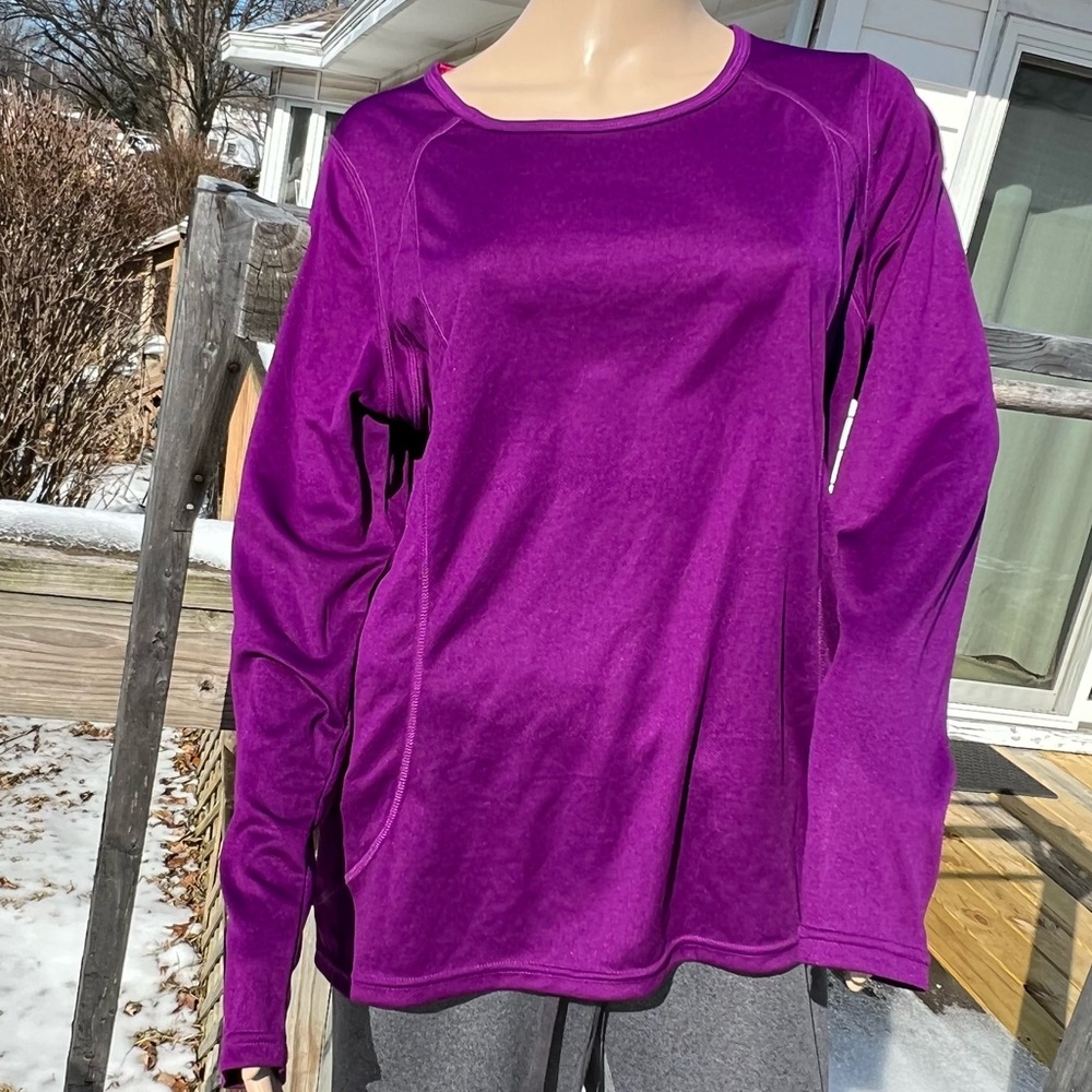 - Xersion L Plum LS Athletic Top! NEW!